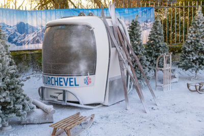  Exposition d'une cabine de téléski - Agrandir l'image 5 sur 7, fenêtre modale