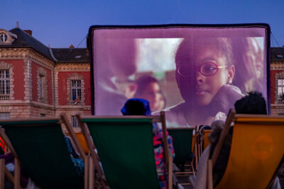 Diffusion d'un film en plein air - Agrandir l'image 7 sur 7, fenêtre modale