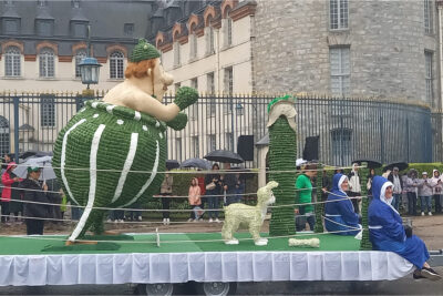 Défilé du corso fleuri - Agrandir l'image 6 sur 12, fenêtre modale