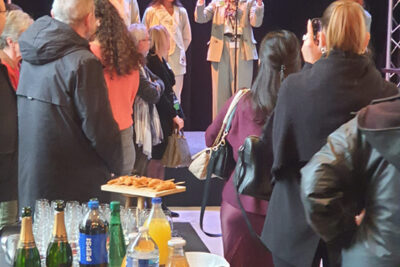 Agrandir l'image 1 sur 2, fenêtre modale