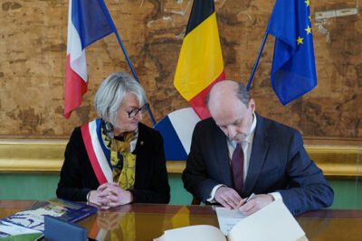 Agrandir l'image 3 sur 77, fenêtre modale