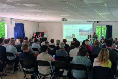 Agrandir l'image 37 sur 77, fenêtre modale