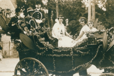 Agrandir l'image 93 sur 101, fenêtre modale