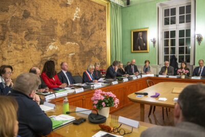 Agrandir l'image 4 sur 18, fenêtre modale