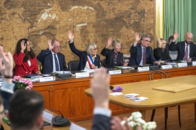 Agrandir l'image 6 sur 18, fenêtre modale