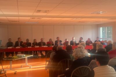 Agrandir l'image 2 sur 77, fenêtre modale