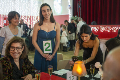 Agrandir l'image 9 sur 42, fenêtre modale